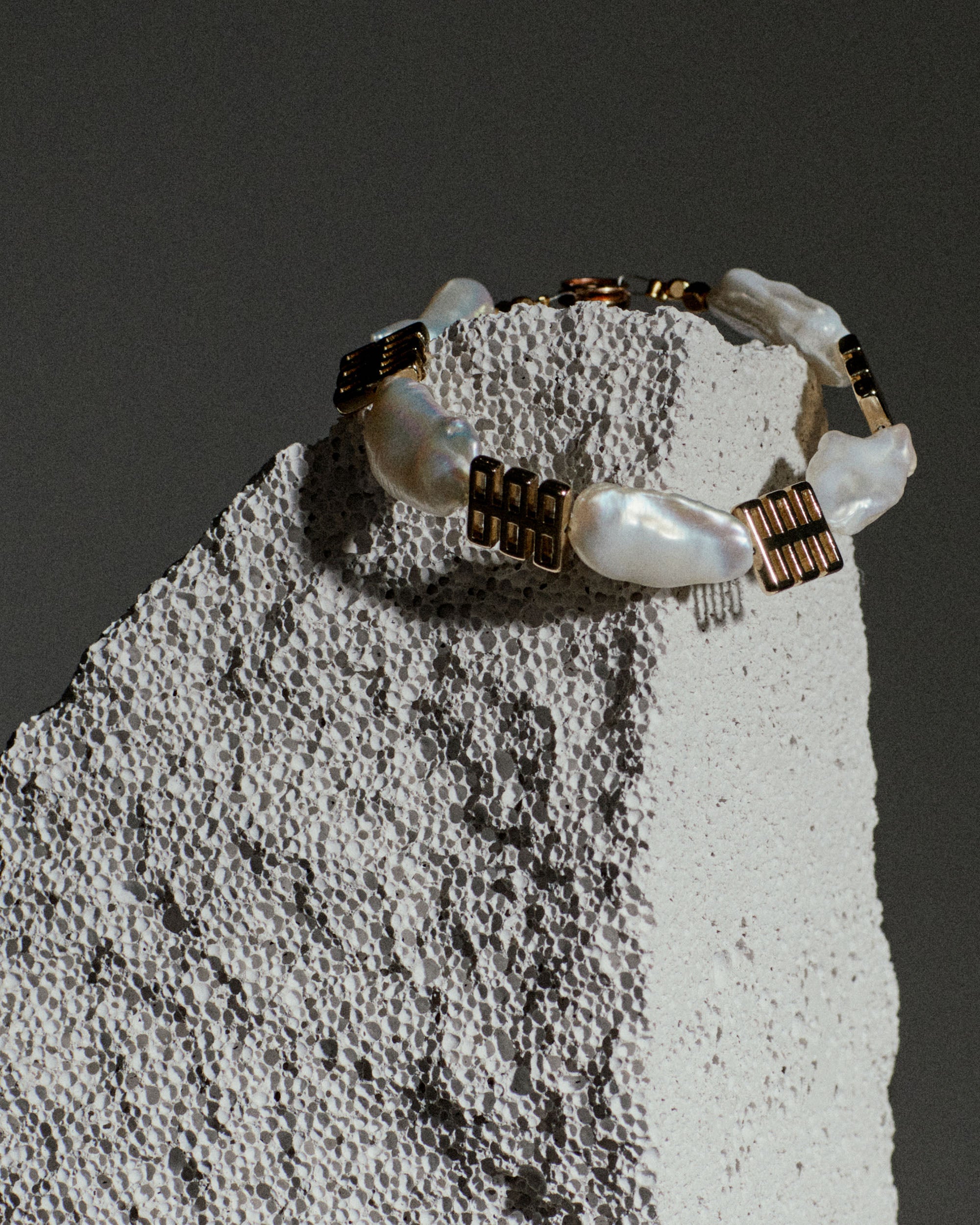 IMGAIA Signature Piece in Gold