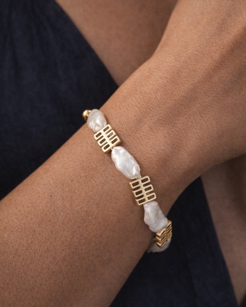 IMGAIA Signature Piece in Gold